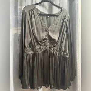 Elegant Black V-Neck Women's Top